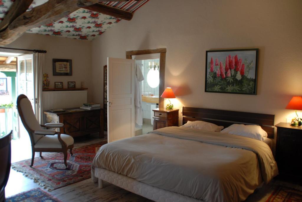 Chez Jacotte Et Elia Bed and Breakfast Saint-Galmier Rum bild