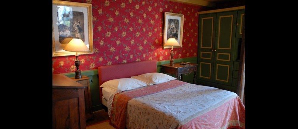 Chez Jacotte Et Elia Bed and Breakfast Saint-Galmier Exteriör bild